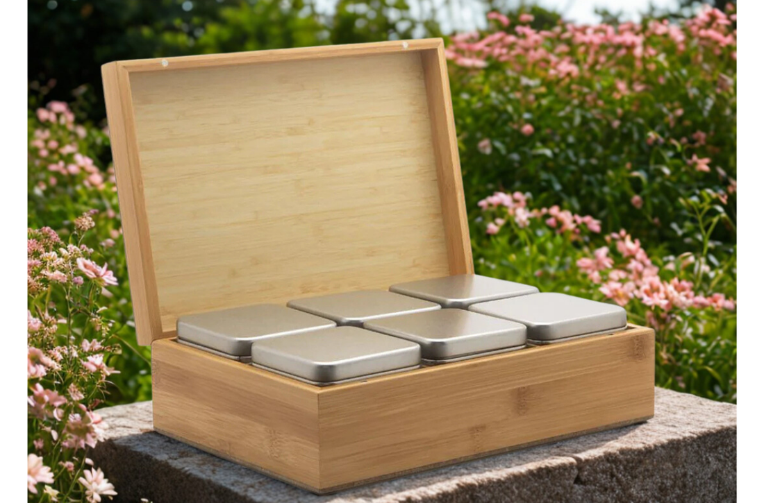 bredemeijer theedoos in de tuin