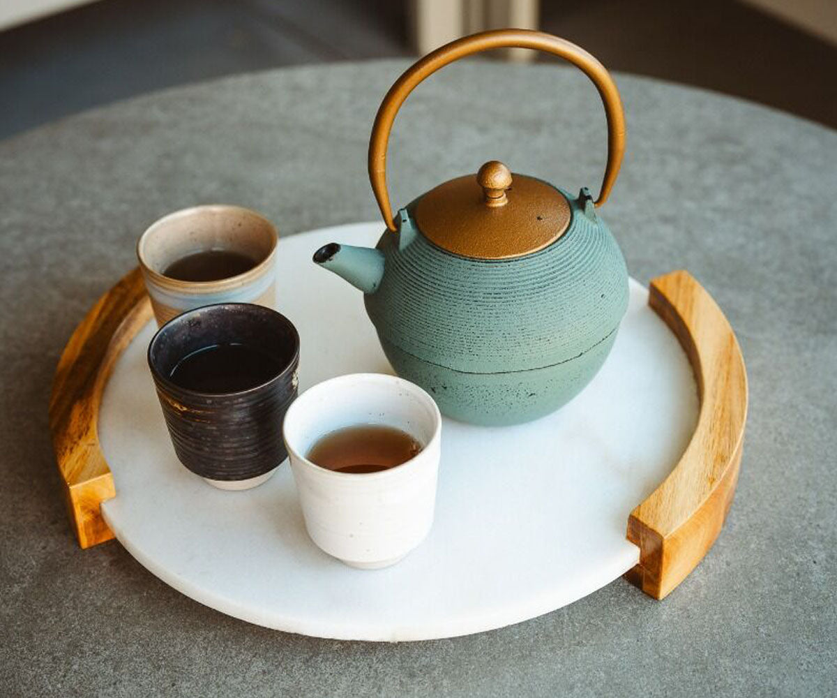 bredemeijer serveerplank viggo met sakura theepot en mokken